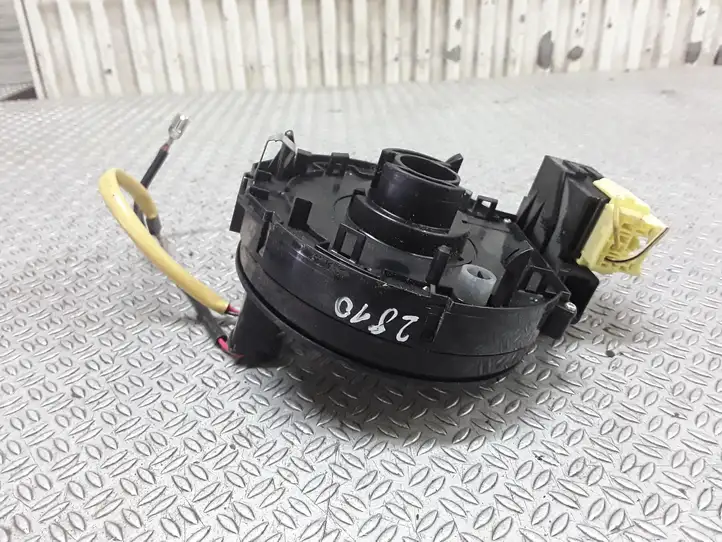 Toyota Avensis Verso (2004 - 2009) Контактное кольцо SRS — фото 2