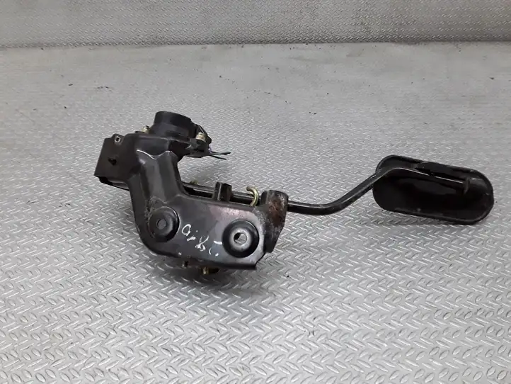 Toyota Avensis Verso (2004 - 2009) 8928147010 Педаль акселератора — фото 3
