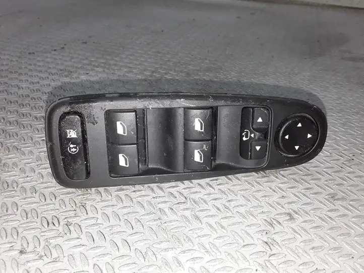 Citroen C4 (2008 - 2011) 96639383ZD Кнопка стеклоподъемников — фото 1