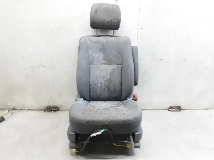 Toyota Previa (XR30, XR40) II (2000 - 2006) Переднее сиденье пассажира — фото 1