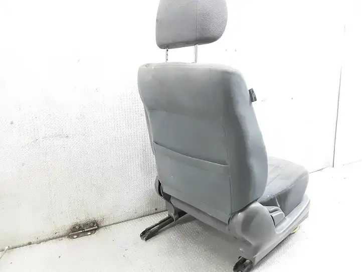 Toyota Previa (XR30, XR40) II (2000 - 2006) Переднее сиденье пассажира — фото 4