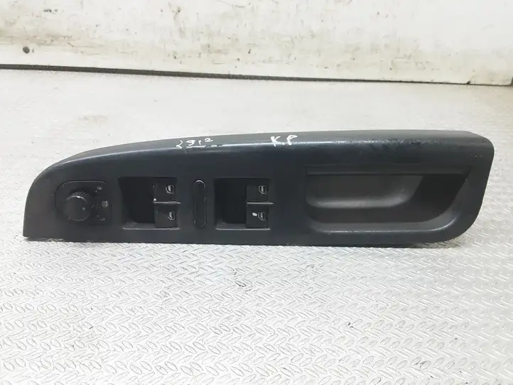 Volkswagen Golf V (2003 - 2009) 1K4959857 Блок кнопок стеклоподъемников — фото 1