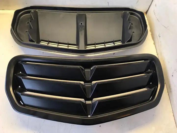 Chevrolet Camaro (2018 - ) Решетка радиатора — фото 1