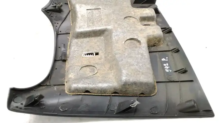 Kia Sportage (2004 - 2008) 857531F000 Нижняя отделка панели приборов — фото 9