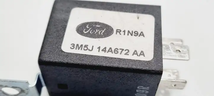 Ford Focus (2005 - 2008) 3M5J14A672AA Реле крюка для прицепа — фото 3