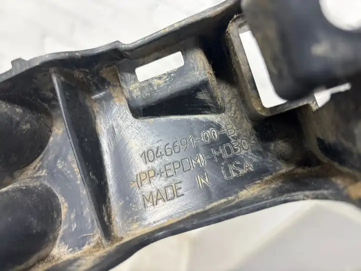 Tesla Model X (2021 - ) 104669100B Усилитель порога — фото 8