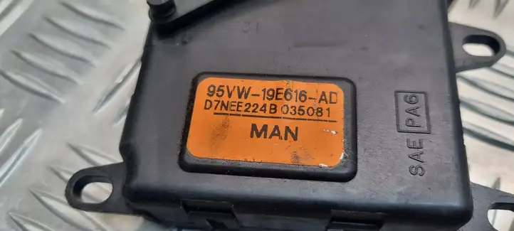 Ford Transit (2000 - 2006) 95VW19E616AD Двигатель задвижки потока воздуха — фото 4