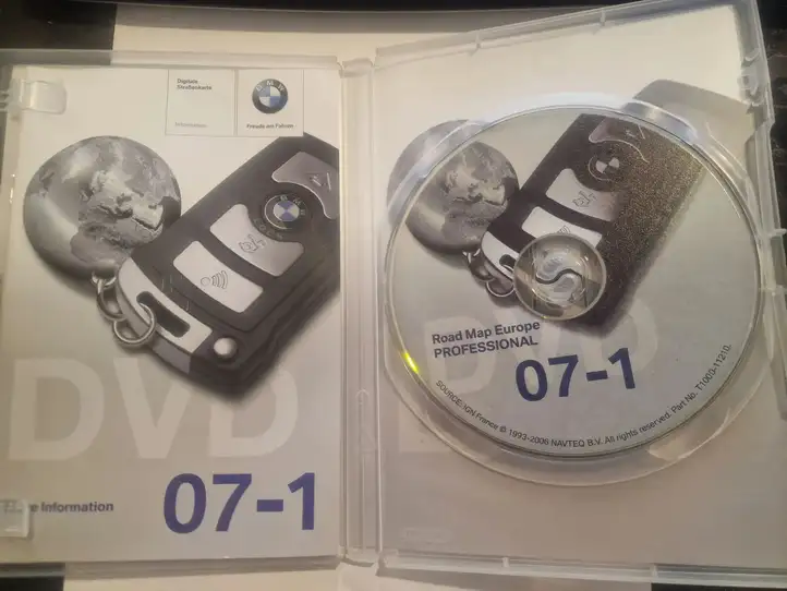 BMW 5 E60 E61 (2004 - 2010) 65900418746 Навигационные карты CD/DVD — фото 1