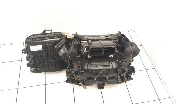 BMW 5 F10 F11 (2009 - 2016) 9202574 Комплект системы вентиляции салона — фото 12