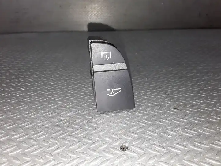 Audi A6 S6 C6 4F (2004 - 2008) 4F1927227A Кнопка бардачка — фото 1