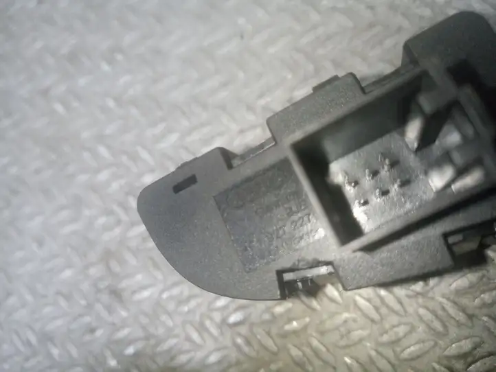 Audi A6 S6 C6 4F (2004 - 2008) 4F1927227 Кнопка бардачка — фото 2