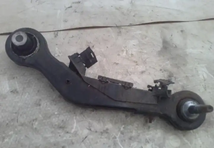 BMW X5 E53 (1999 - 2006)   Рычаг