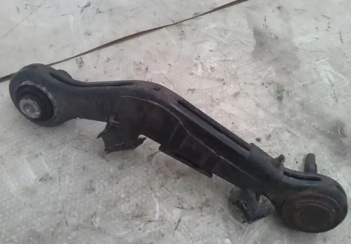 BMW X5 E53 (1999 - 2006)   Рычаг