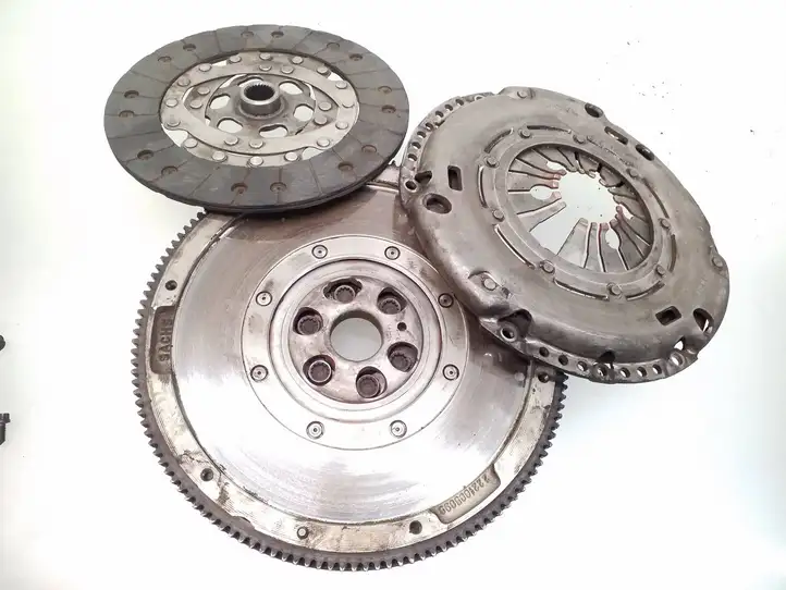 Volkswagen Golf IV (1998 - 2005)  221085099 Комплект сцепления