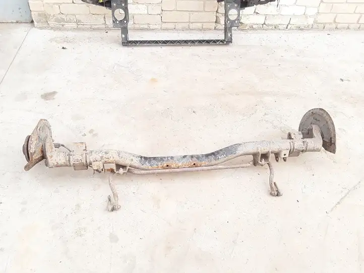 Volkswagen Caddy (2004 - 2010) Задний мост — фото 1