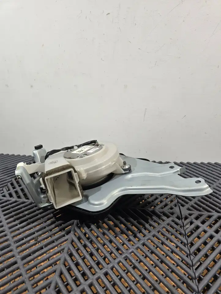 Toyota Prius+ (ZVW40) (2011 - 2018)  G920Z47010 Вентилятор гибридного / электрического автомобиля