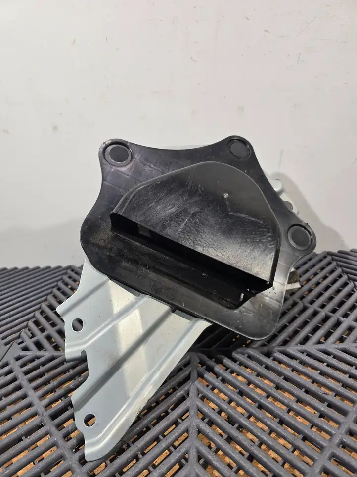 Toyota Prius+ (ZVW40) (2011 - 2018)  G920Z47010 Вентилятор гибридного / электрического автомобиля