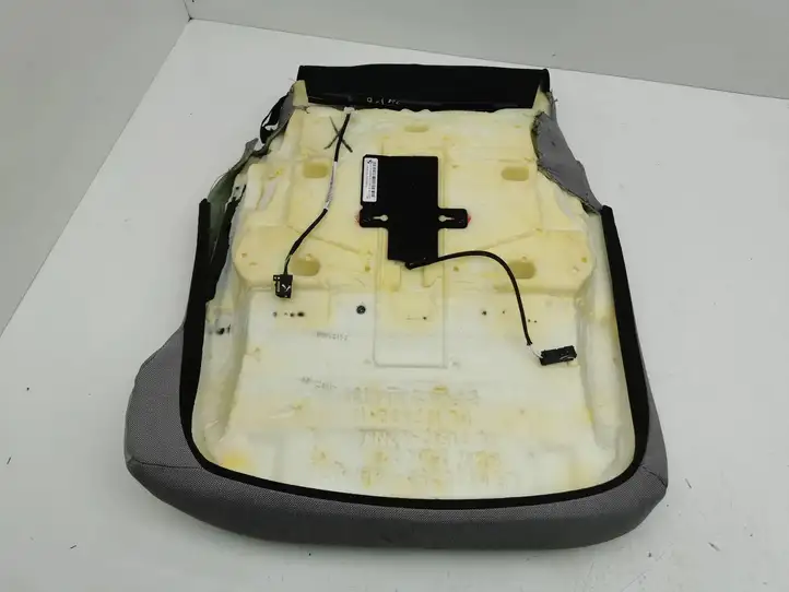 BMW i3   736569305  Нижняя часть сиденья переднего пассажира