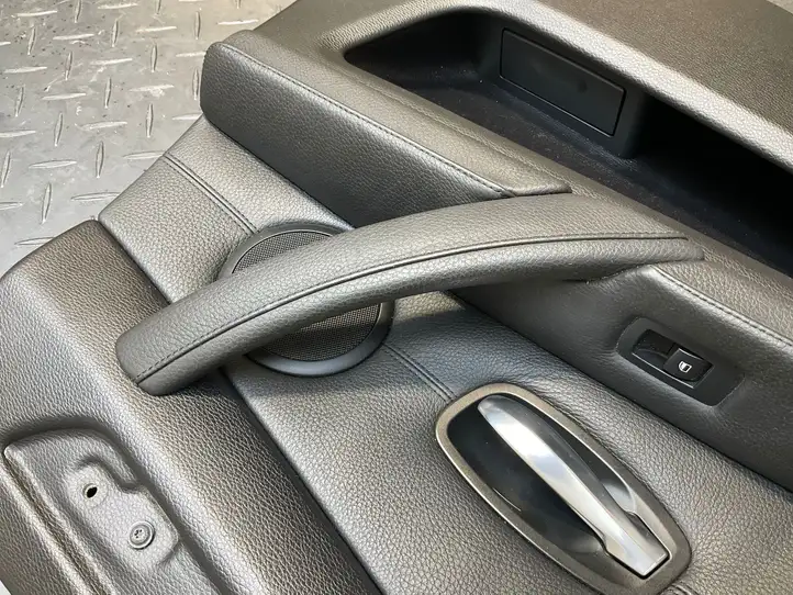 BMW 5 E60 E61 (2004 - 2010) Обшивка передней двери — фото 17