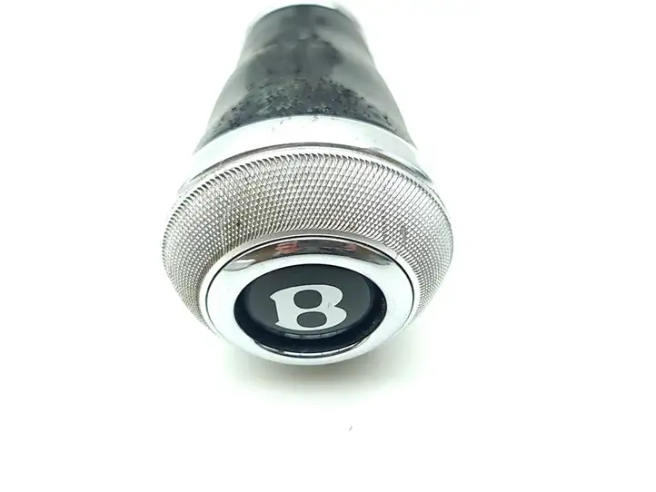 Bentley Continental Flying Spur    Отделка рычага переключения передач (кожа, головка)