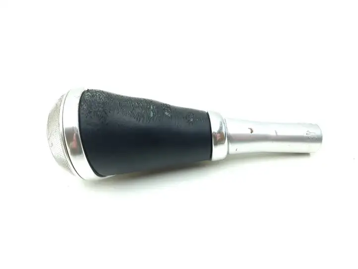 Bentley Continental Flying Spur    Отделка рычага переключения передач (кожа, головка)