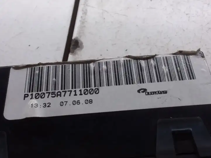 Nissan Qashqai (2006 - 2010) P10075A7711000 Реле предупреждения об ремнях безопасности — фото 4