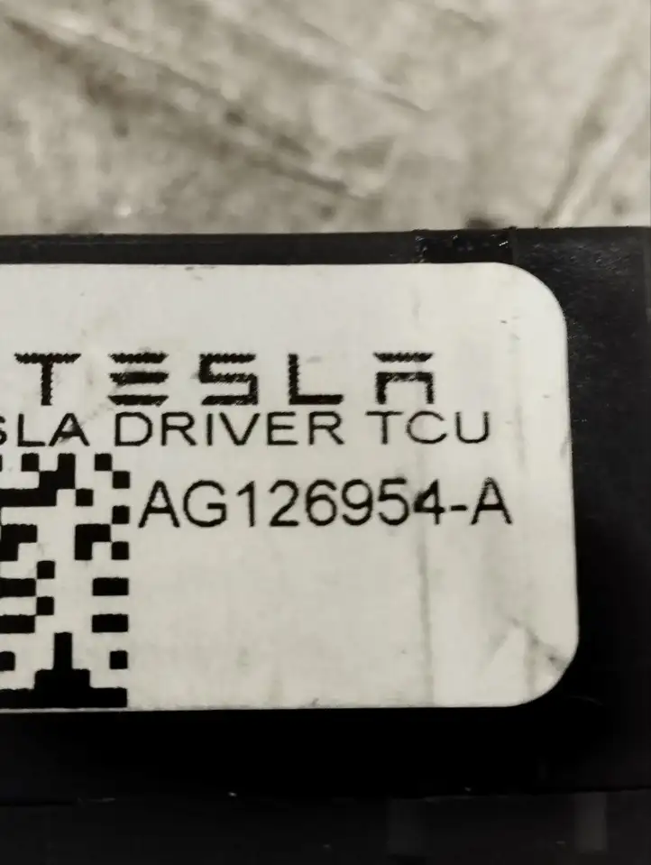 Tesla Model S (2012 - 2016) AG126954A Реле обогрева — фото 3
