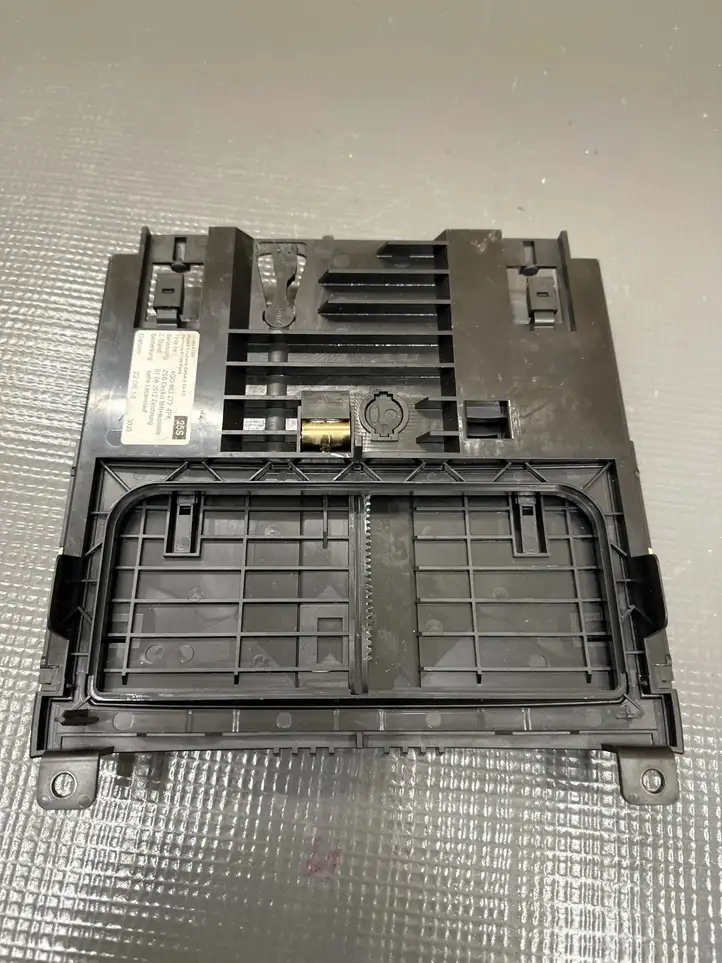 Audi A6 (2011 - 2014)  4G0863273A Отделка передней пепельницы