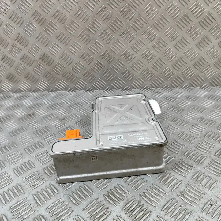 Volkswagen ID.4 (2020 - )  1EE963231 Вентилятор гибридного / электрического автомобиля