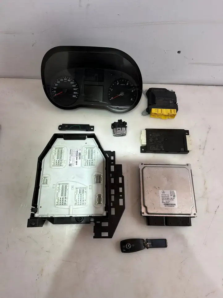 Mercedes-Benz Sprinter W907 W910 (2018 - )  A9079009205 Комплект зажигания