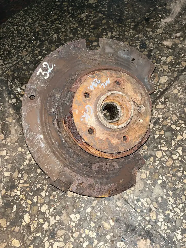 Mercedes-Benz ML W163 (1997 - 2005)   Ступица