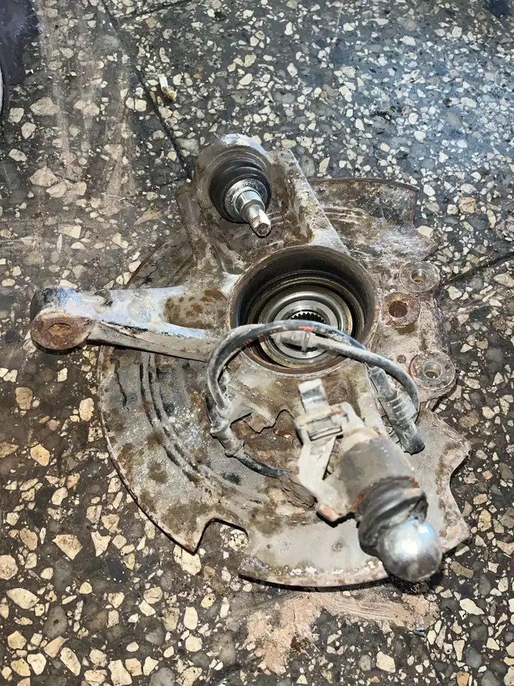 Mercedes-Benz ML W163 (1997 - 2005)   Ступица