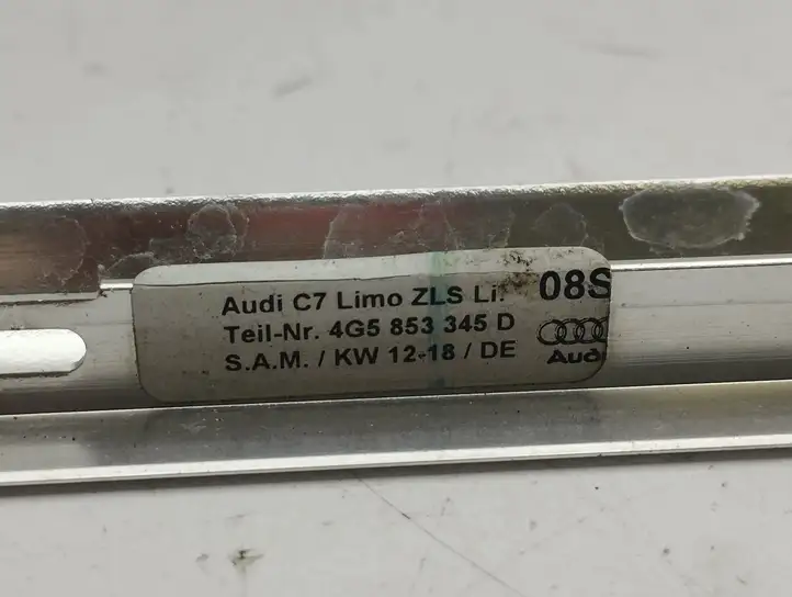 Audi A6 C7 (2014 - 2018) 4G5853345D Облицовка заднего бокового стекла — фото 3