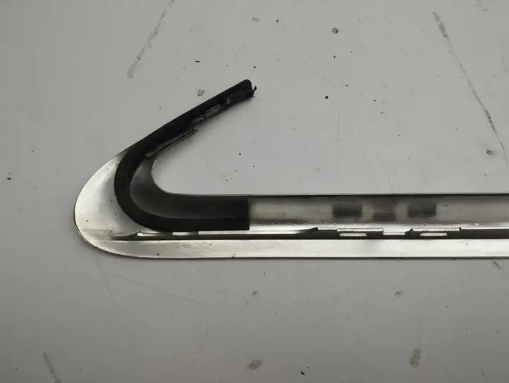 Audi A6 C7 (2014 - 2018) 4G5853345D Облицовка заднего бокового стекла — фото 9