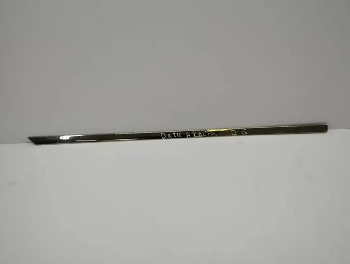 Bentley Continental Flying Spur     Отделка дверей (молдинги) задней двери