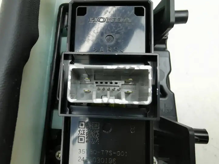 Honda HR-V (2015 - 2020)  83750T900LG0T Ручка / отделка