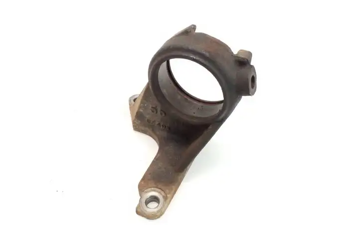 Toyota RAV 4 (XA30) (2006 - 2016) 4345742080 Кронштейн подвесного подшипника — фото 2