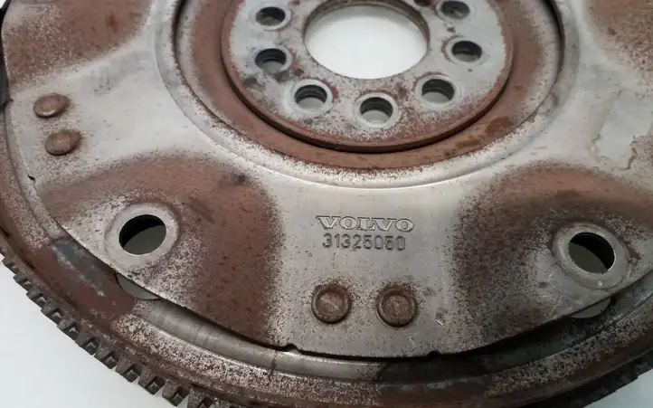 Volvo V60 (2013 - 2018)  31325050 Маховик