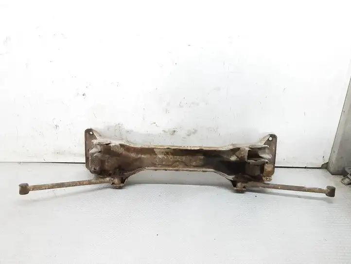 Kia Magentis (2003 - 2006)   Задняя траверса