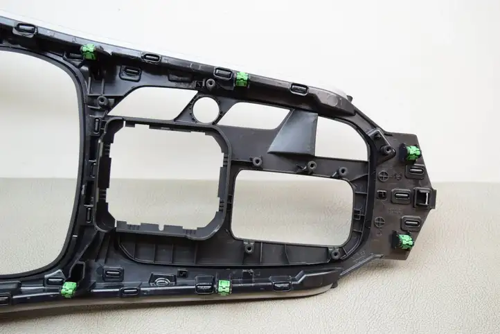 BMW 1 F40 (2019 - ) 233787 Другая деталь консоли (туннеля) — фото 2