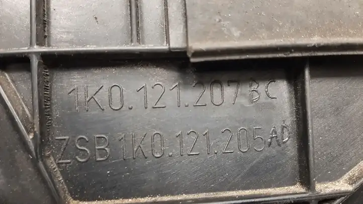 Volkswagen PASSAT B6 (2005 - 2010) 1K0121207BC Дифузор радиатора — фото 3
