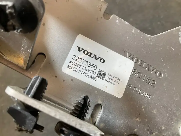 Volvo XC40 (2017 - ) 32373350 Прочие детали кондиционера — фото 5