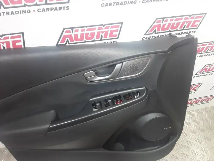 Hyundai Kona I (2017 - 2022) 82351J9000 Обшивка передней двери — фото 2