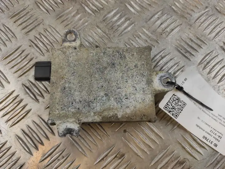 Toyota RAV 4 (XA40) (2012 - 2018) 204350006 Радар контроля слепых зон — фото 2