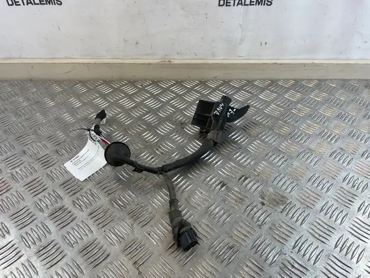 Toyota RAV 4 (XA40) (2012 - 2018) 8218142120 Проводка парктроников — фото 1
