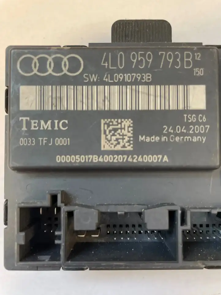 Audi Q7 4L (2005 - 2009) 4L0959793B Блок управления дверью — фото 2