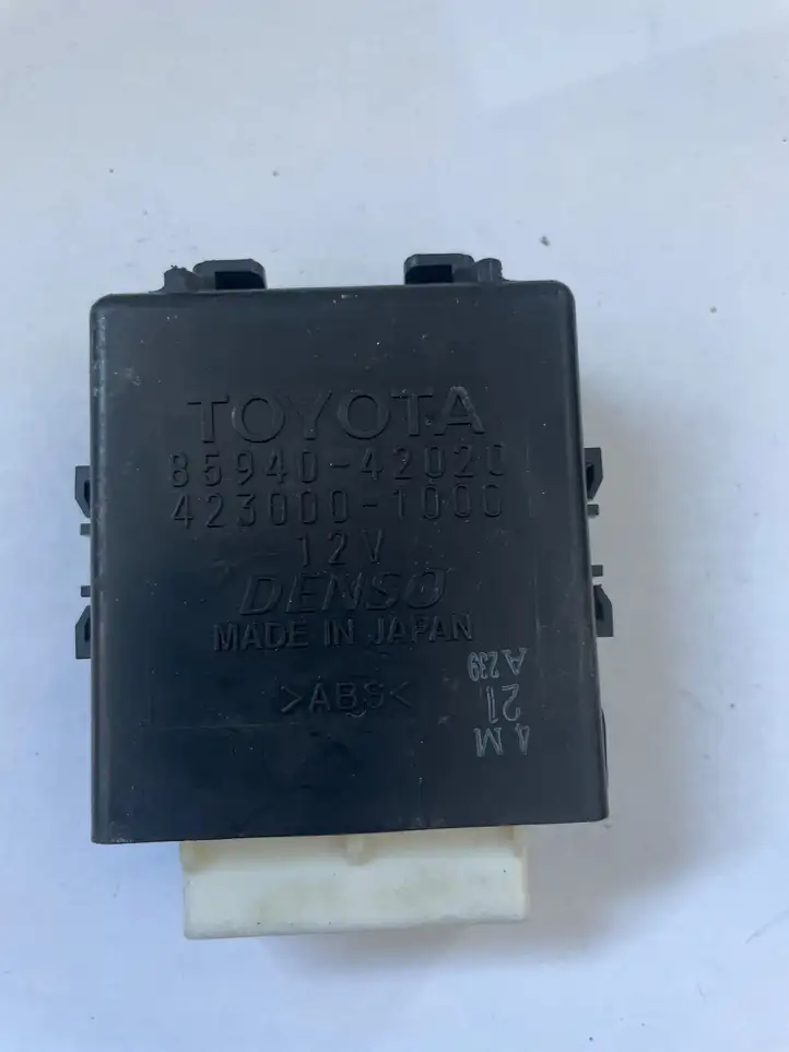 Toyota RAV 4 (XA30) (2006 - 2016) 8594042020 Реле стеклоочистителей — фото 2