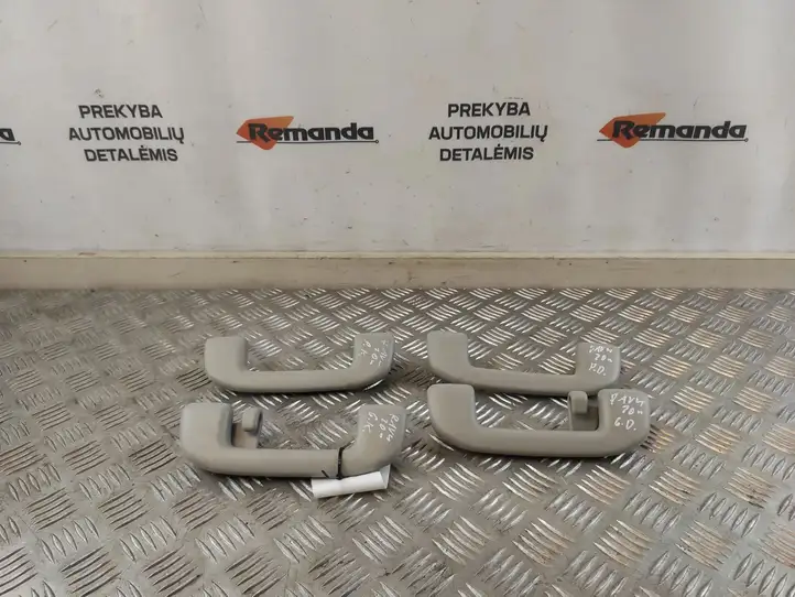 Toyota RAV 4 (XA50) (2018 - ) 74611H7040 Комплект потолочных ручек — фото 1