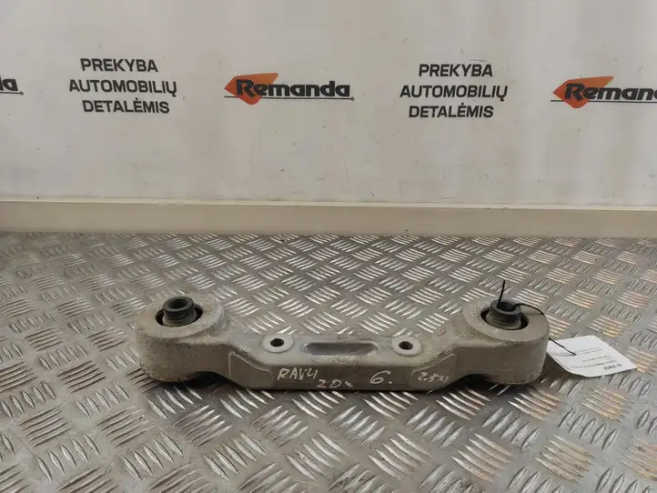 Toyota RAV 4 (XA50) (2018 - ) 4165142090 Кронштейн заднего редуктора — фото 3