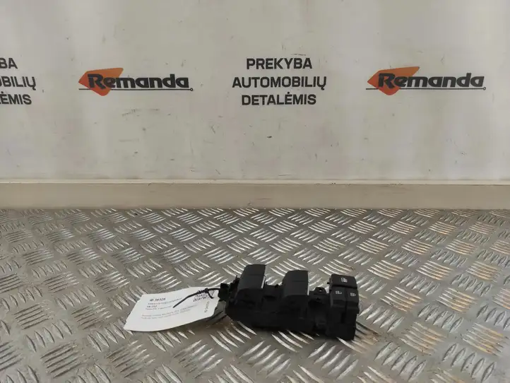 Toyota RAV 4 (XA50) (2018 - ) 8404042030 Кнопка стеклоподъемников — фото 1
